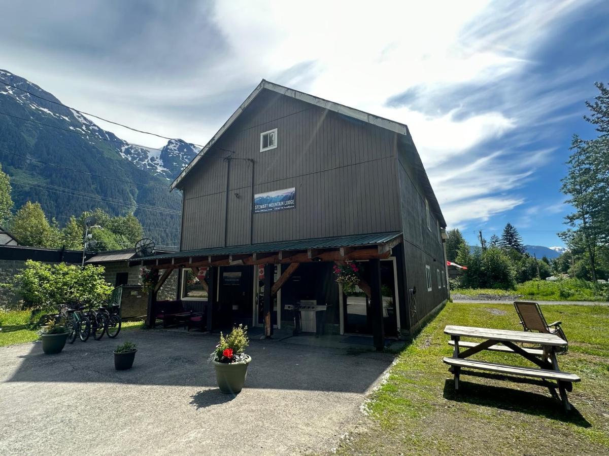 Stewart Mountain Lodge Exterior photo